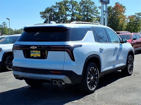 New 2026 Chevrolet Traverse LT w/ Sun and Wheel Package image 2