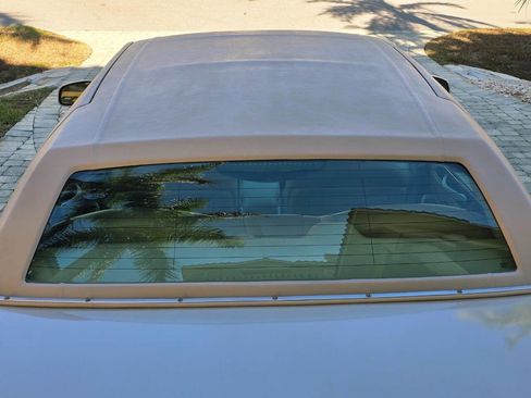 Used 2003 Lincoln Town Car Cartier image 11