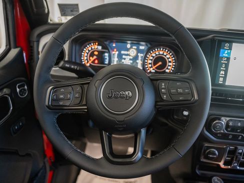 New 2025 Jeep Gladiator Sport image 29