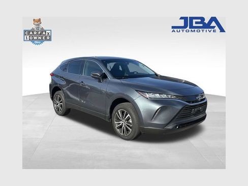 Used 2022 Toyota Venza LE AWD/4WD image 1