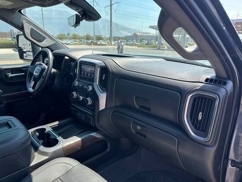 Used 2022 GMC Sierra 1500 SLT w/ SLT Premium Plus Package AWD/4WD image 34