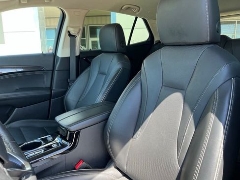 Used 2023 Buick Envision Essence FWD image 8