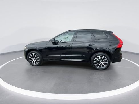 Used 2025 Volvo XC60 B5 Plus image 5