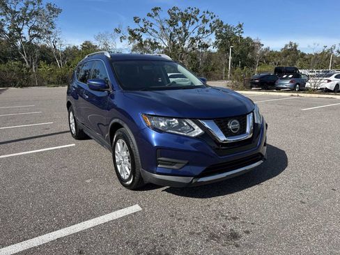 Used 2018 Nissan Rogue SV image 8