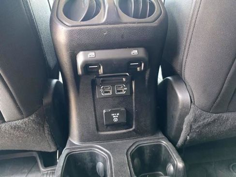 Used 2020 Jeep Wrangler Unlimited Sahara w/ Dual Top Group AWD/4WD image 23