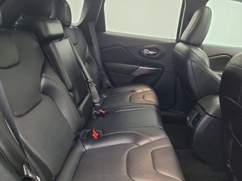 Used 2020 Jeep Cherokee Limited image 19