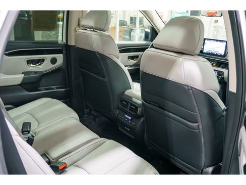 Used 2023 Honda Pilot Touring image 19