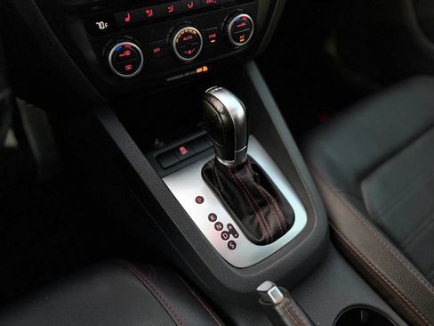 Used 2014 Volkswagen Jetta GLI Autobahn FWD image 36