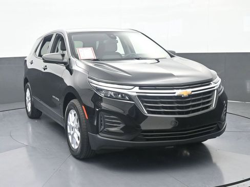Used 2023 Chevrolet Equinox LS FWD image 9