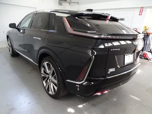 Certified 2024 Cadillac Lyriq Luxury w/ LPO, Floor Liner Package AWD/4WD image 18
