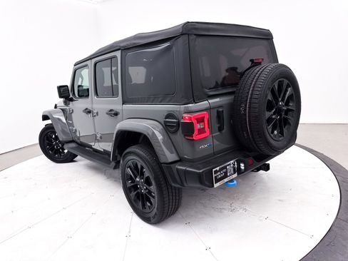 Used 2022 Jeep Wrangler Unlimited Sahara image 2
