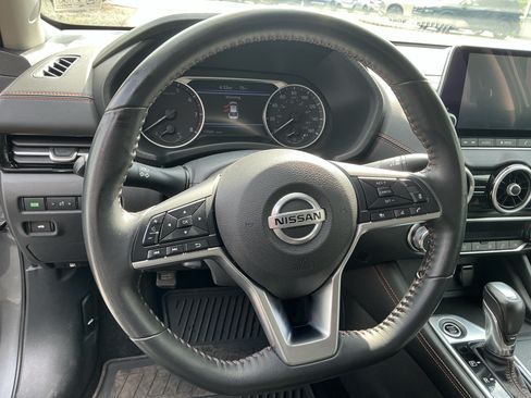 Used 2022 Nissan Sentra SR w/ Trunk Package FWD image 14