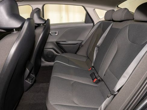 New 2025 Kia K4 LXS image 15