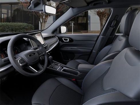 New 2026 Jeep Compass Latitude image 22
