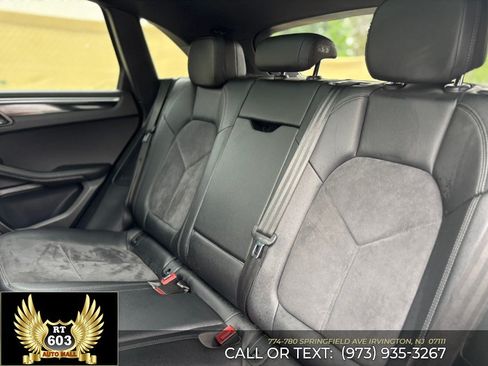 Used 2021 Porsche Macan AWD/4WD image 10