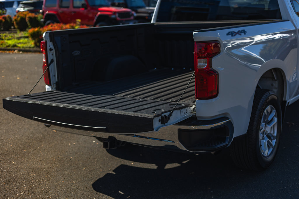 Used 2019 Chevrolet Silverado 1500 LT w/ All-Star Edition AWD/4WD image 8