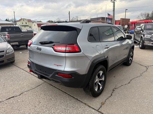 Used 2014 Jeep Cherokee Trailhawk image 7