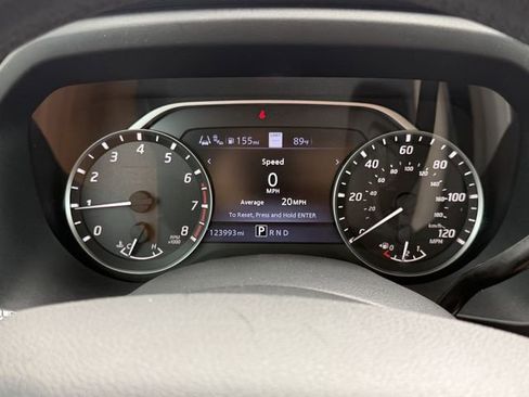 Used 2021 Nissan Titan SV w/ SV Convenience Package RWD image 26