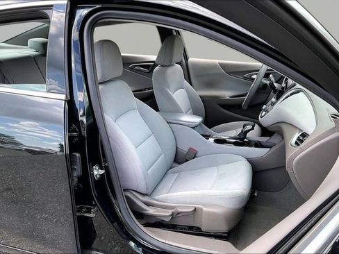 Used 2023 Chevrolet Malibu LS FWD image 19