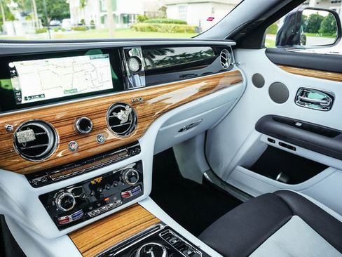 Used 2022 Rolls-Royce Ghost AWD/4WD image 36