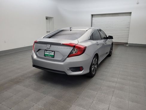 Used 2018 Honda Civic EX-T image 9