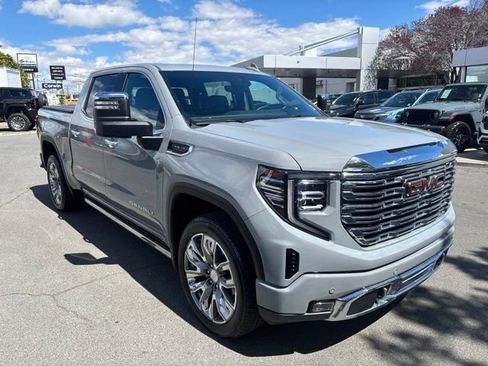 Used 2025 GMC Sierra 1500 Denali w/ Denali Reserve Package AWD/4WD image 3