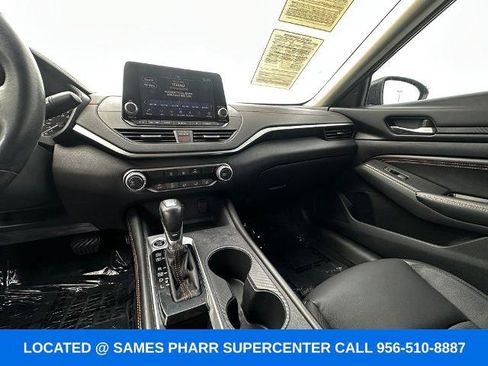 Used 2022 Nissan Altima 2.5 SR FWD image 12