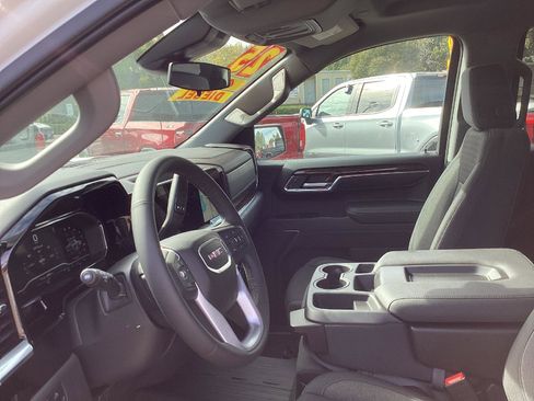New 2025 GMC Sierra 1500 Elevation image 11