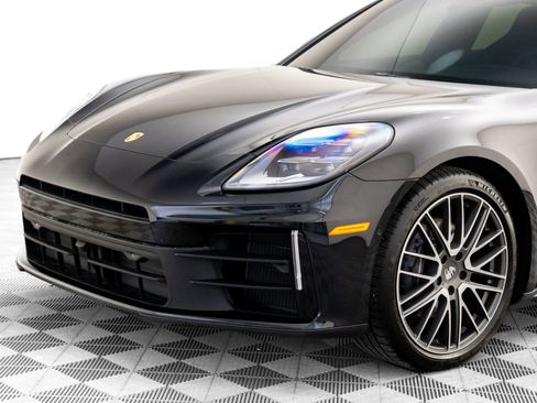 Used 2024 Porsche Panamera image 37