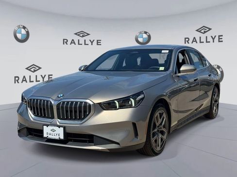 Certified 2026 BMW 530i xDrive w/ Premium Package AWD/4WD image 3