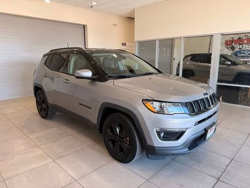 Used 2018 Jeep Compass Altitude w/ Popular Equipment Group image 3