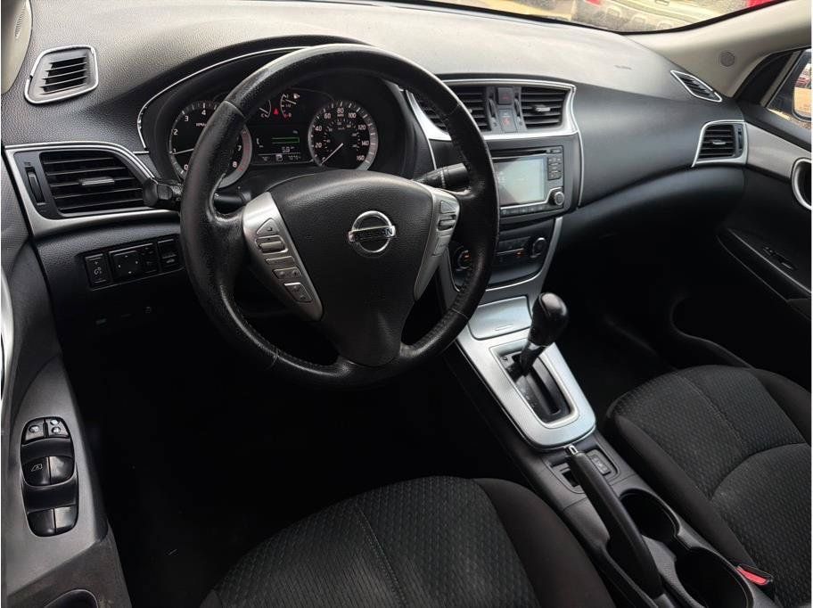 Used 2015 Nissan Sentra SR FWD image 2