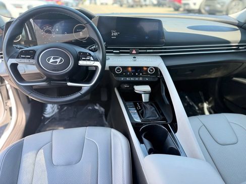 Used 2024 Hyundai Elantra Limited FWD image 12