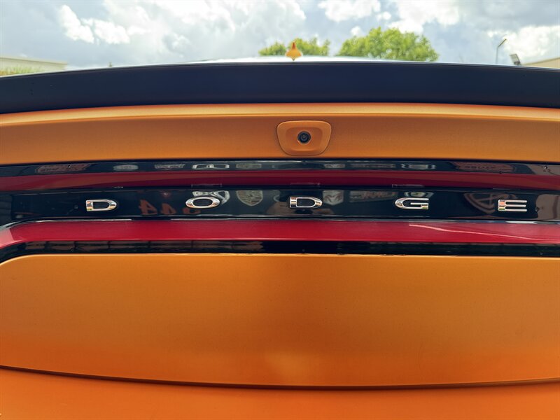 Used 2018 Dodge Charger R/T Scat Pack w/ Dynamics Package RWD image 15