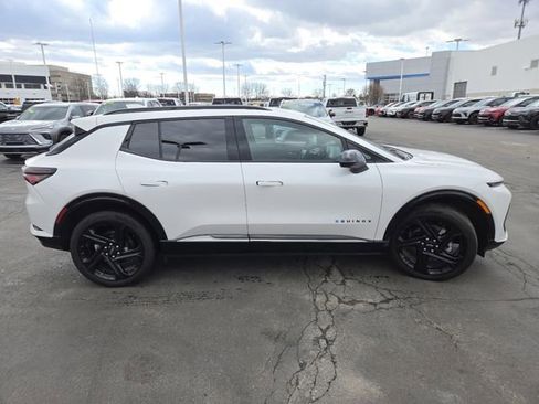 Used 2024 Chevrolet Equinox EV RS image 16