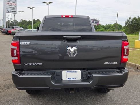 Used 2024 RAM 2500 Laramie AWD/4WD image 11