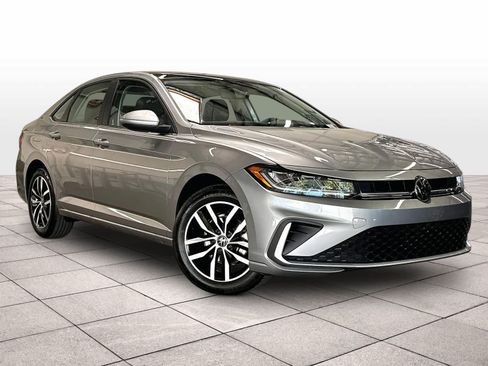 New 2026 Volkswagen Jetta SE FWD image 2