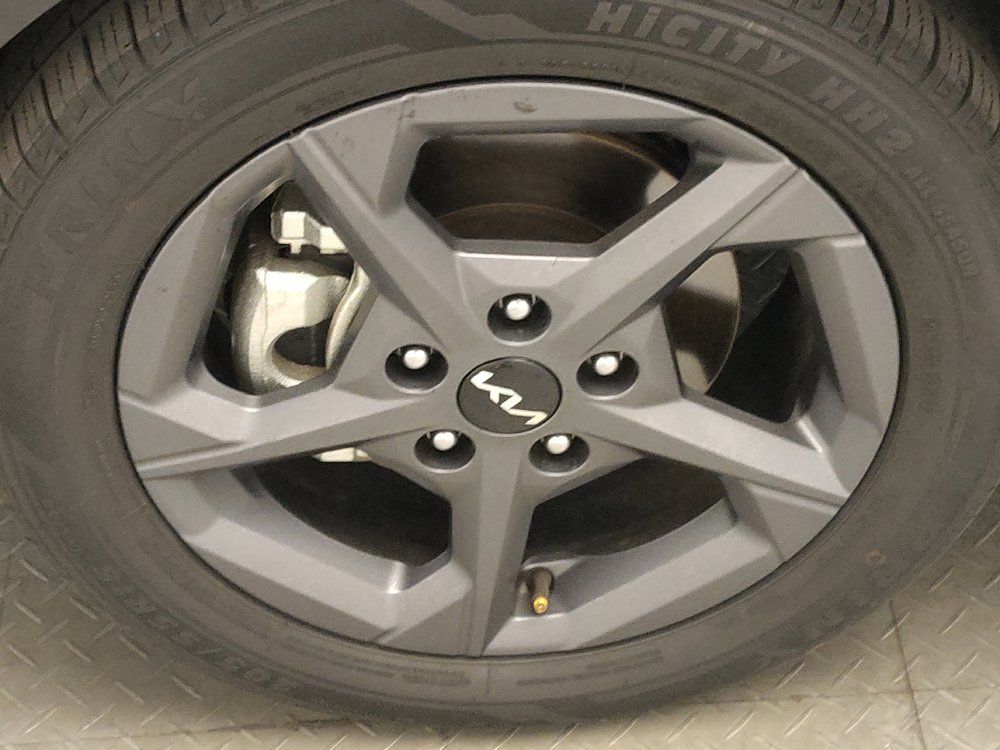 Used 2025 Kia K4 FWD image 31