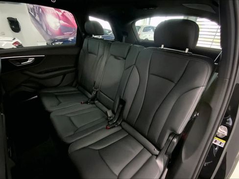 New 2026 Audi Q7 2.0T Premium image 11