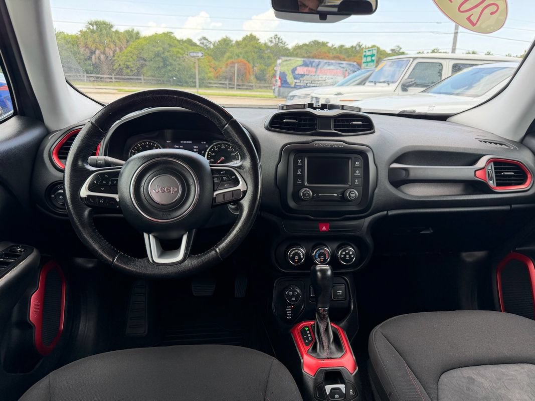Used 2016 Jeep Renegade Trailhawk AWD/4WD image 27