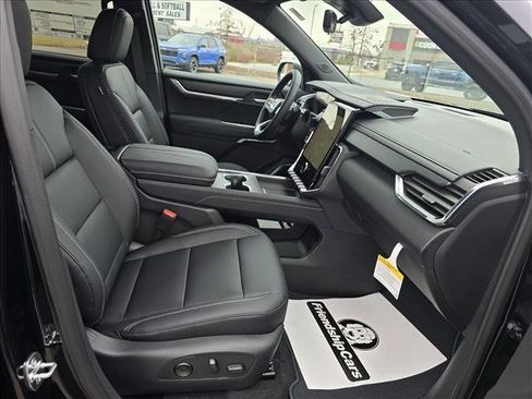 New 2026 GMC Acadia Elevation image 14