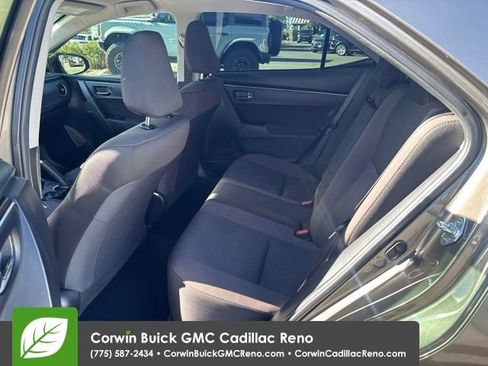 Used 2018 Toyota Corolla LE FWD image 12
