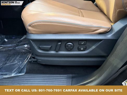 Used 2025 INFINITI QX80 Sensory image 30