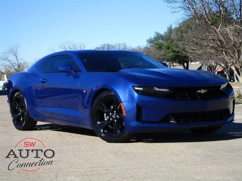 Used 2021 Chevrolet Camaro LT image 2