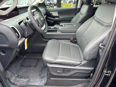 New 2026 Ford Expedition Active AWD/4WD image 10