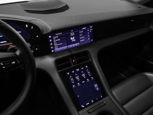 Certified 2022 Porsche Taycan image 32