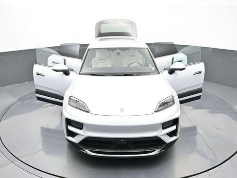 New 2025 Porsche Macan Turbo Electric image 36