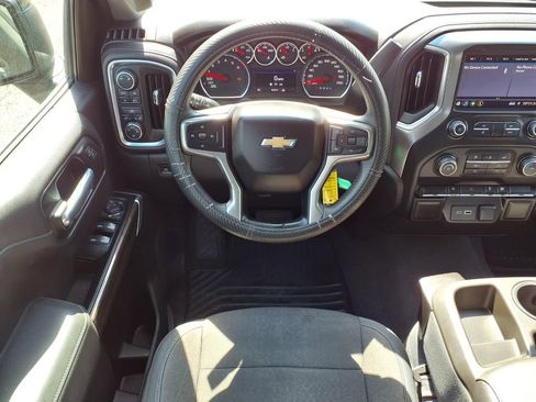 Used 2019 Chevrolet Silverado 1500 LT AWD/4WD image 11