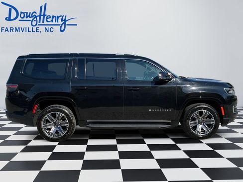 Used 2024 Jeep Wagoneer Series II w/ Flexible Seating Group AWD/4WD image 6