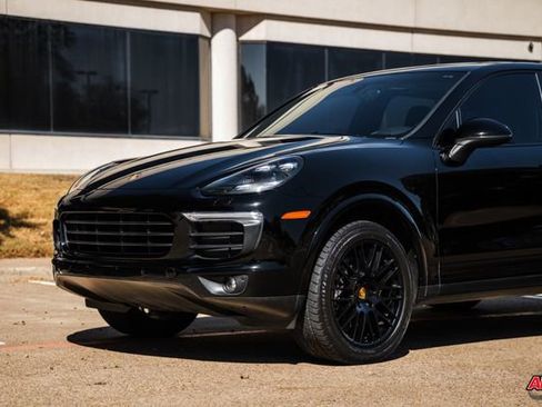 Used 2018 Porsche Cayenne Platinum Edition image 53